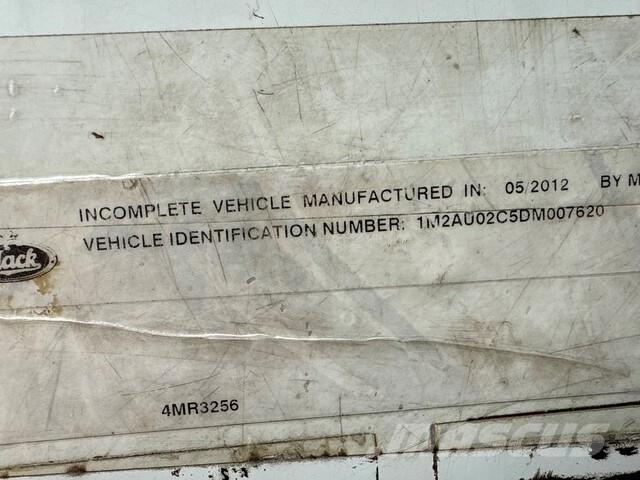 Mack MRU613 Müllwagen