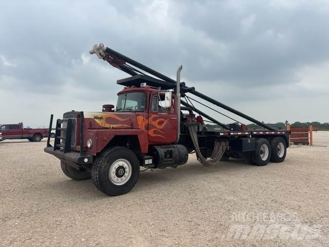 Mack RD600 Sonstige Baumaschinen