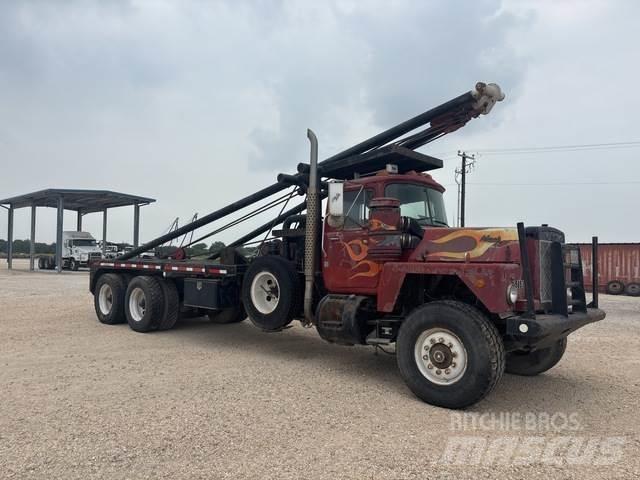 Mack RD600 Sonstige Baumaschinen