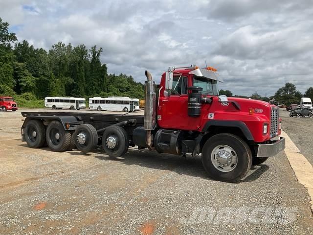 Mack RD688S Kipplader