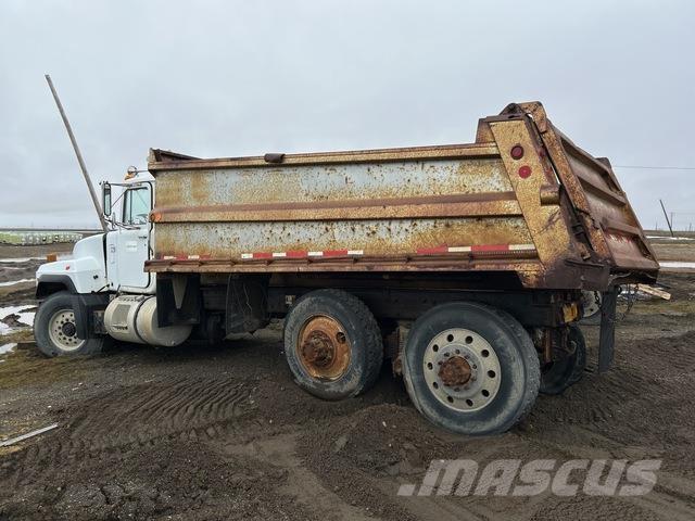 Mack RD688S Kipper