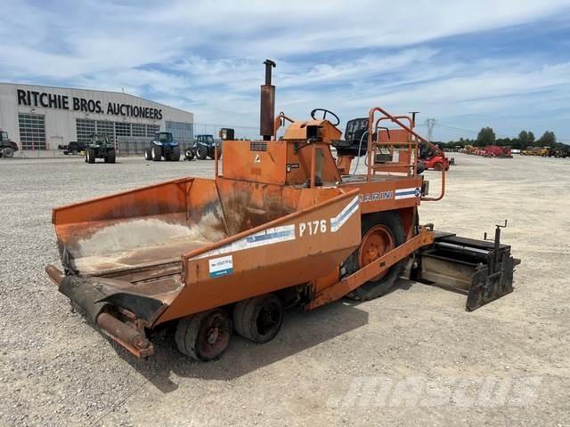 Marini P176 Strassenfertiger