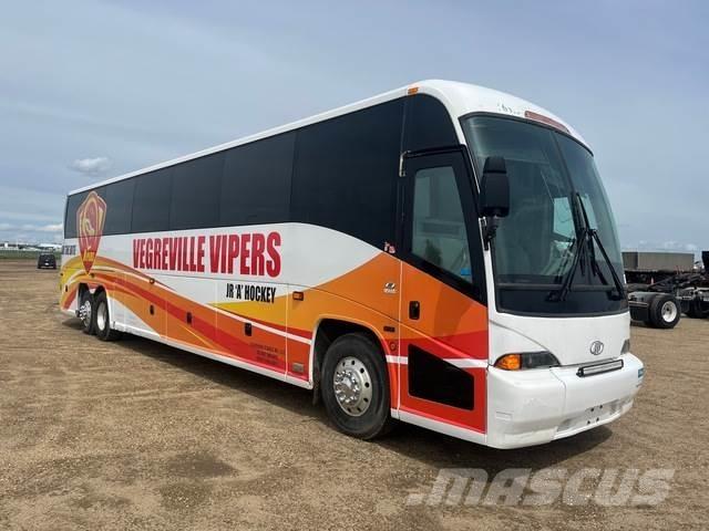 MCI J4500 Minibusse