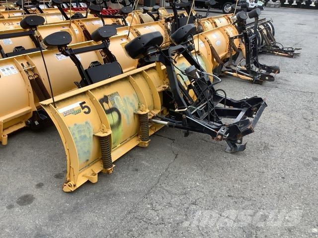 Meyer LP-8.0 Schneeschilde und -pflüge