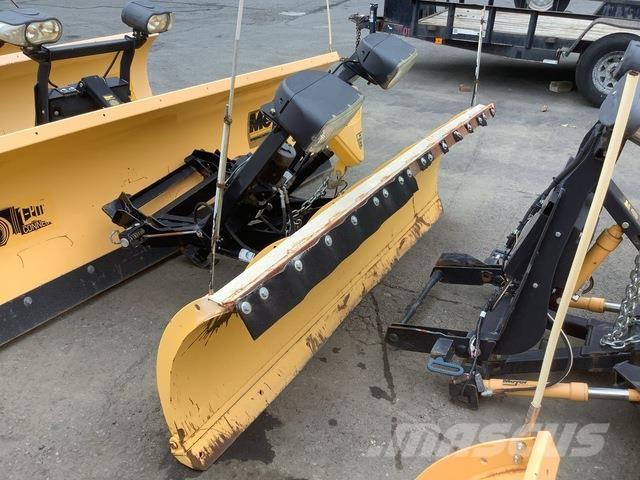 Meyer LP-8.0 Schneeschilde und -pflüge