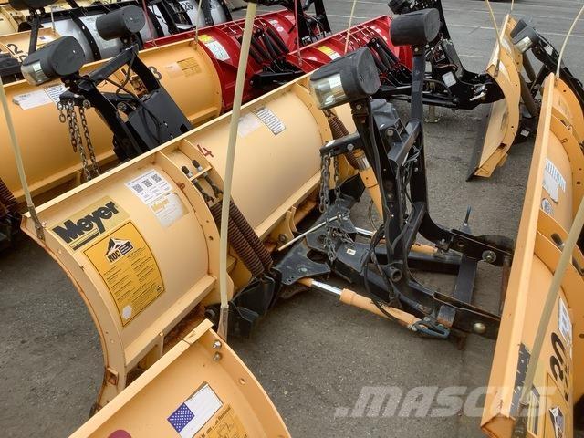 Meyer LP-8.0 Schneeschilde und -pflüge