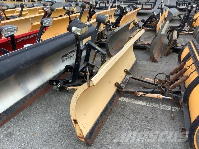 Meyer LP-8.5 Schneeschilde und -pflüge