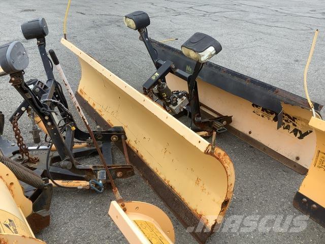 Meyer LP-8.5 Schneeschilde und -pflüge