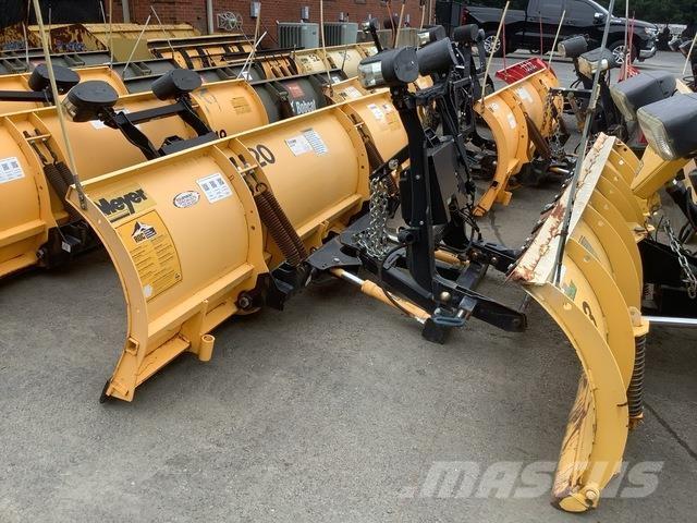 Meyer LP-9.0 Schneeschilde und -pflüge