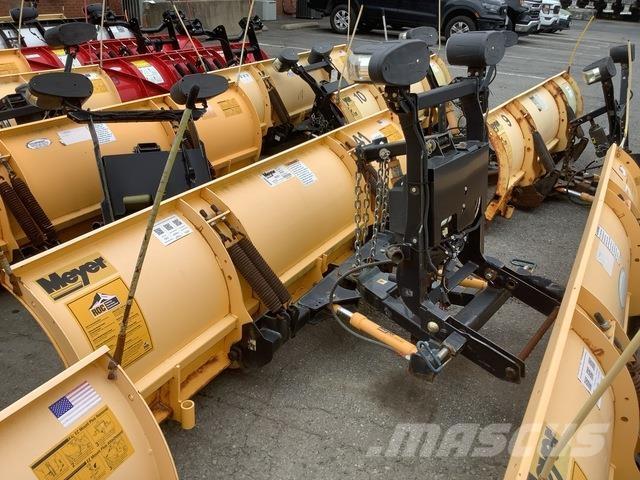 Meyer LP-9.0 Schneeschilde und -pflüge