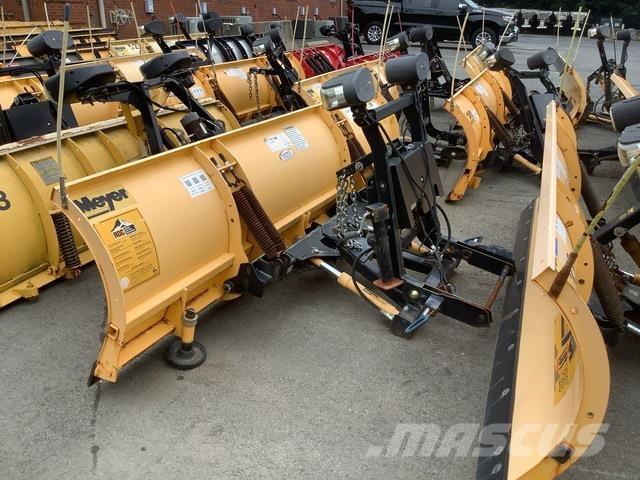 Meyer LP-9.0 Schneeschilde und -pflüge