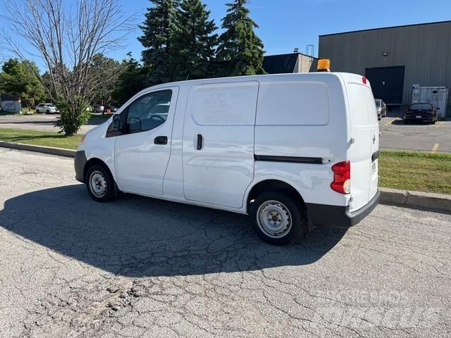 Nissan NV200 Lieferwagen