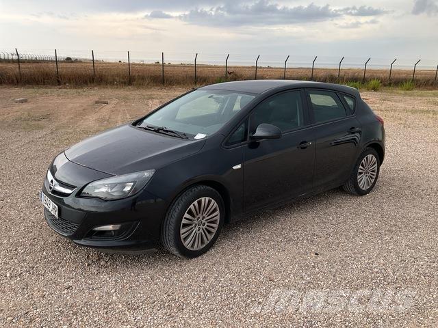 Opel Astra PKWs