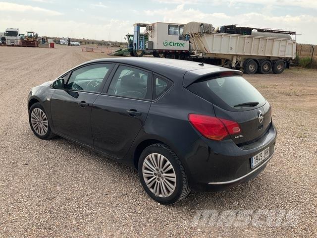 Opel Astra PKWs