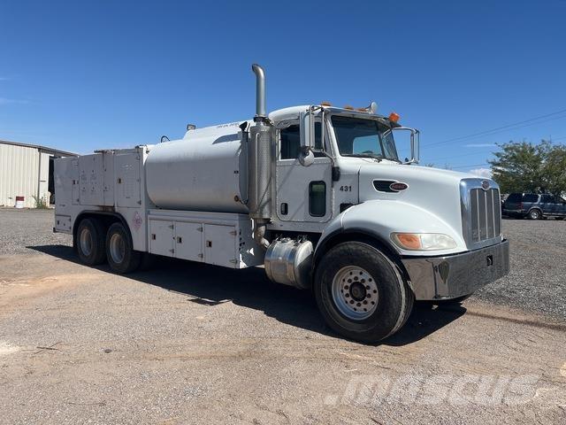 Peterbilt 335 Tankwagen