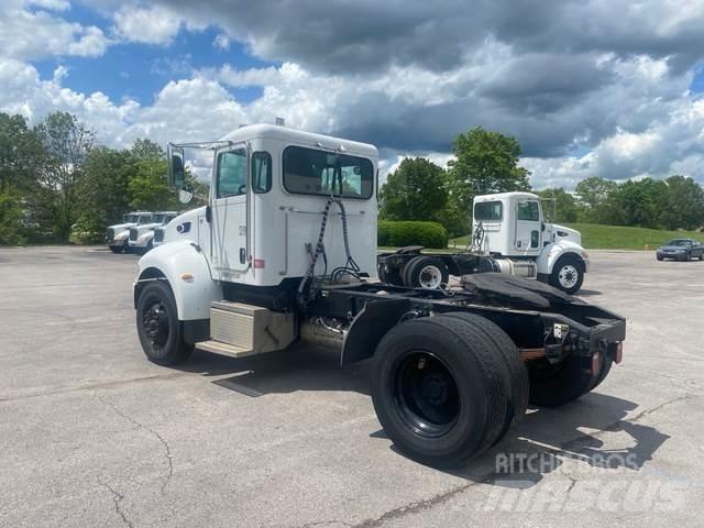 Peterbilt 337 Sattelzugmaschinen