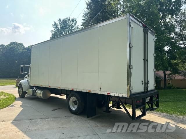 Peterbilt 337 Kastenaufbau