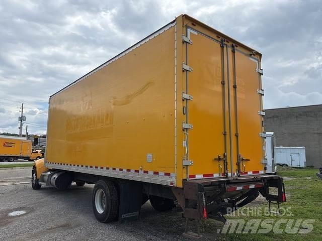 Peterbilt 337 Kastenaufbau