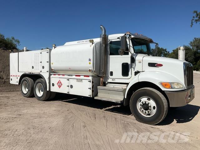 Peterbilt 348 Tankwagen