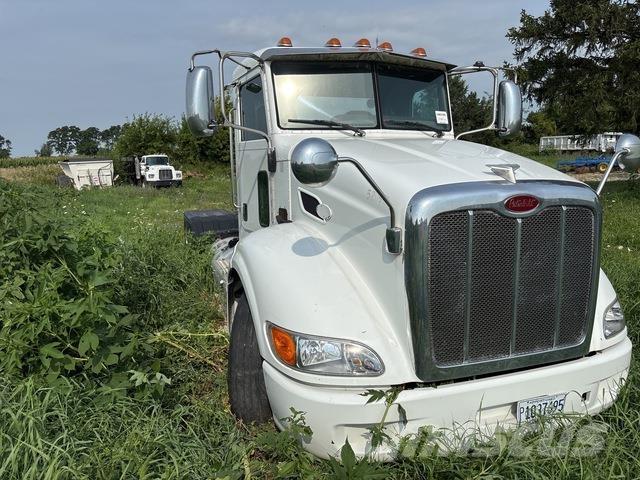 Peterbilt 384 Sattelzugmaschinen