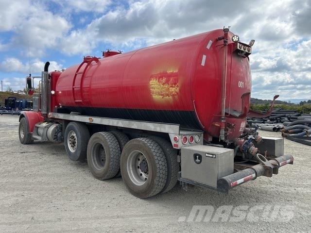Peterbilt 388 Saug- und Druckwagen