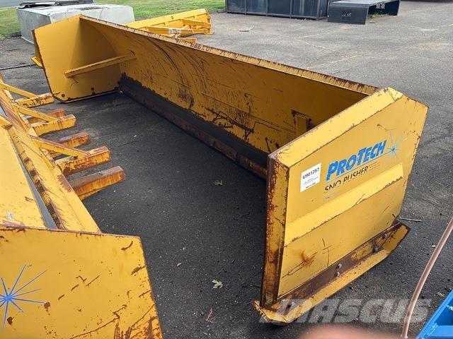  Pro-Tech Schneeschilde und -pflüge