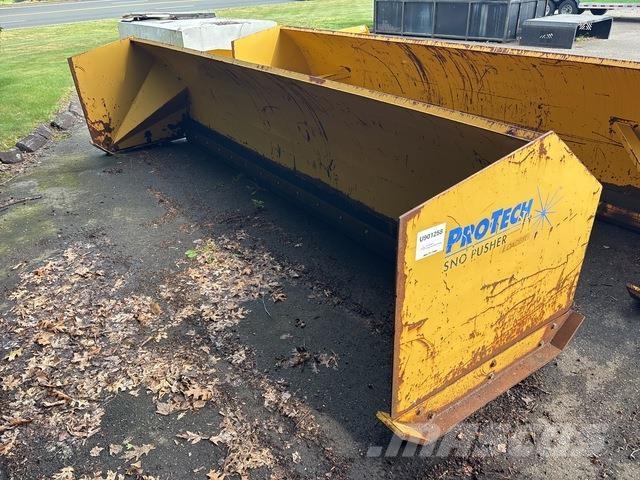  Pro-Tech Schneeschilde und -pflüge