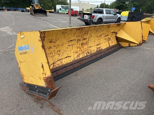  Pro-Tech Schneeschilde und -pflüge
