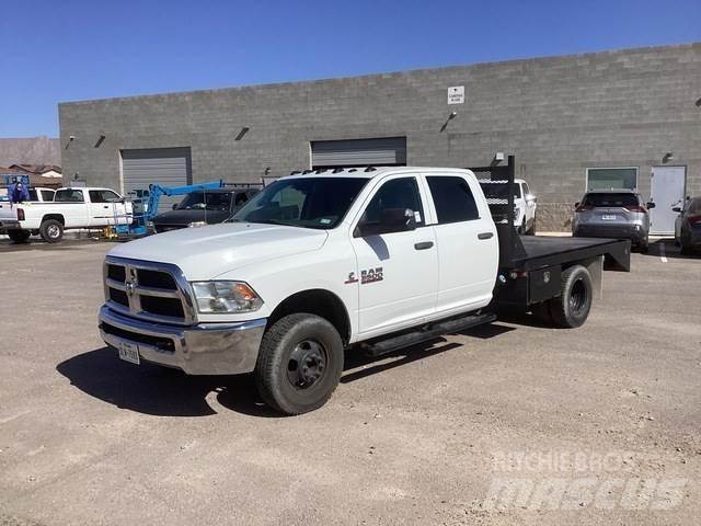 RAM 3500 Pritschenwagen/Pritschenwagen mit Seitenklappe