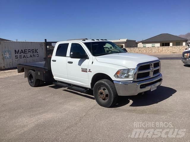 RAM 3500 Pritschenwagen/Pritschenwagen mit Seitenklappe