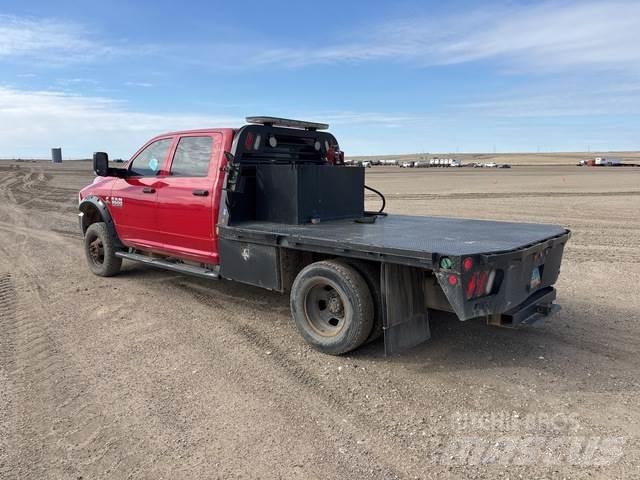RAM 3500 Pritschenwagen/Pritschenwagen mit Seitenklappe