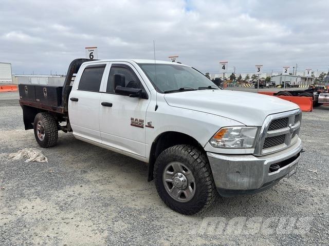 RAM 3500 Pritschenwagen/Pritschenwagen mit Seitenklappe