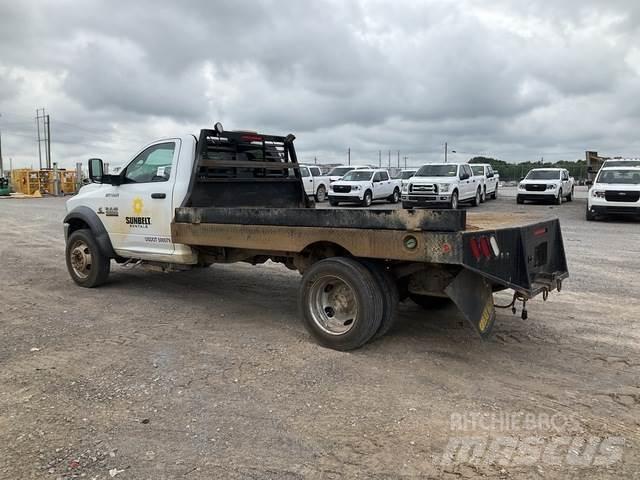 RAM 4500 Pritschenwagen/Pritschenwagen mit Seitenklappe