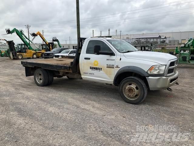 RAM 4500 Pritschenwagen/Pritschenwagen mit Seitenklappe