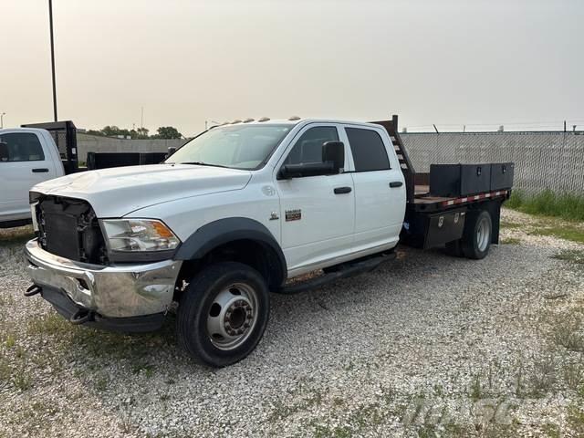 RAM 5500 Pritschenwagen/Pritschenwagen mit Seitenklappe