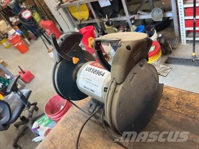  Ryobi BGH827 Mühlen und Mahlgeräte