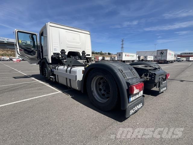 Scania P410 Sattelzugmaschinen