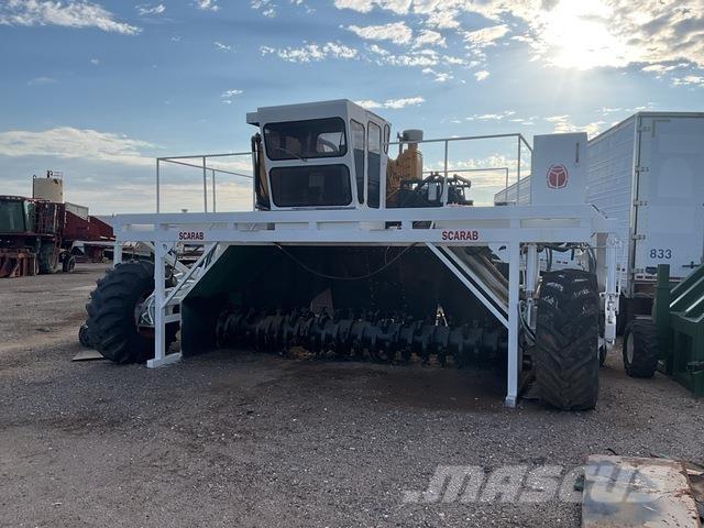 Scarab 16HYD Kompostmischer
