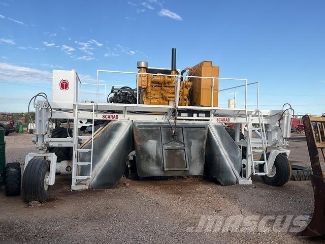 Scarab 16HYD Kompostmischer