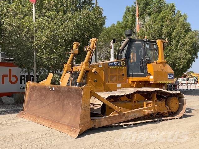 SEM 822D Bulldozer