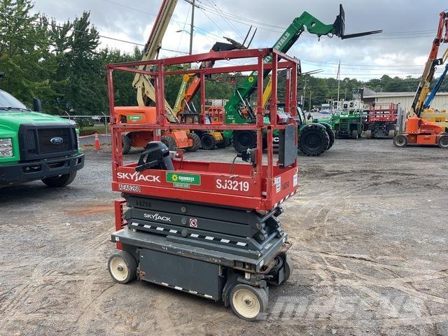 SkyJack SJ3219 Scheren-Arbeitsbühnen