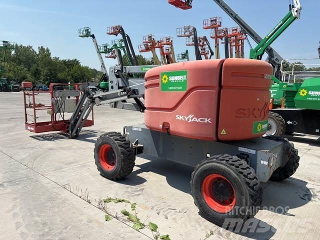 SkyJack SJ46AJ Gelenkteleskoparbeitsbühnen