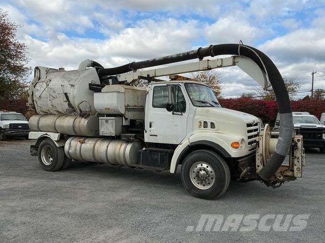 Sterling L7501 Saug- und Druckwagen