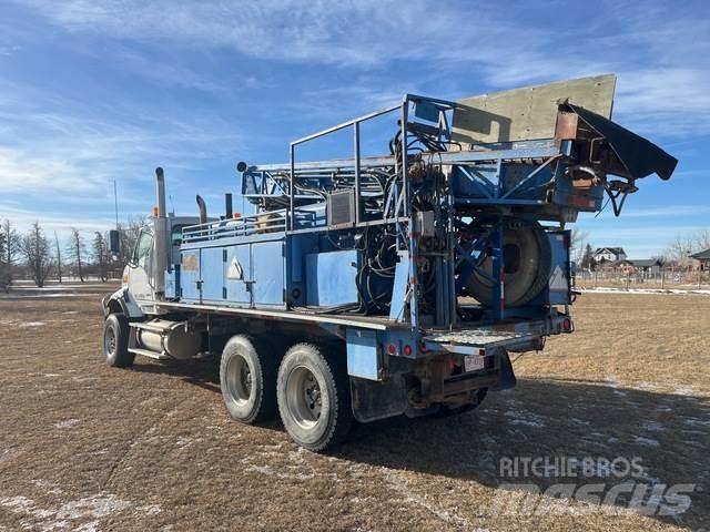 Sterling L9500 Fahrzeug mit mobiler Bohranlage