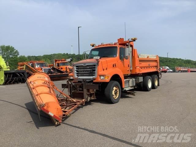 Sterling L9500 Schneeschilde und -pflüge