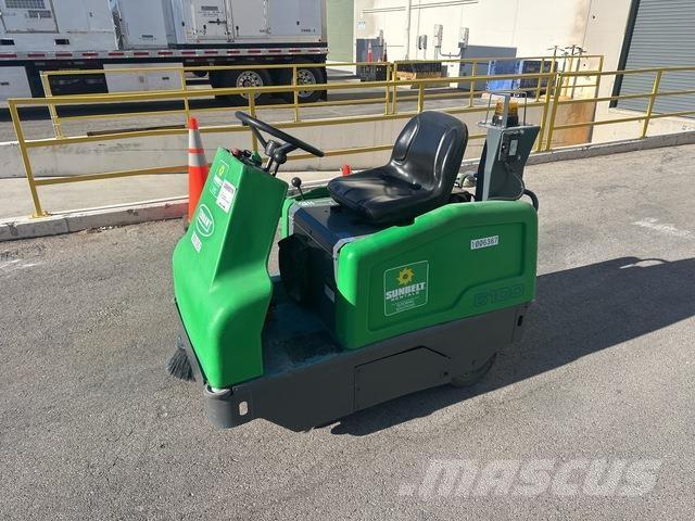 Tennant 6100 Innenraumkehrmaschinen