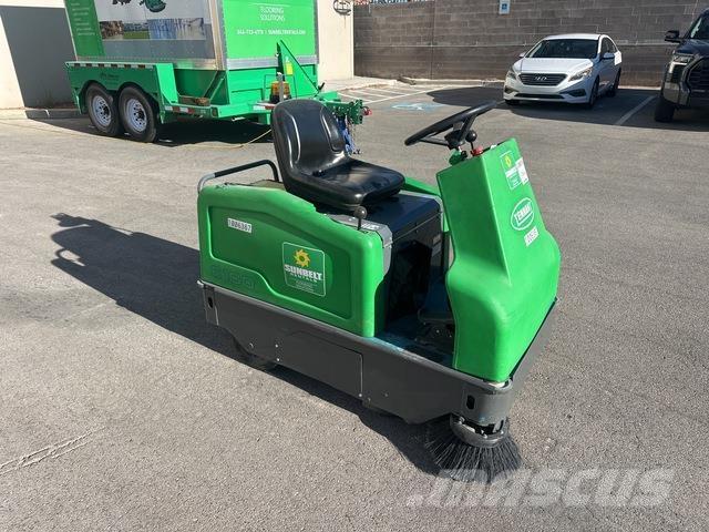 Tennant 6100 Innenraumkehrmaschinen