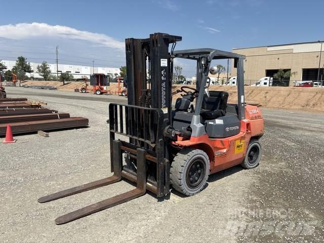 Toyota 7FDU35 Sonstige Baumaschinen