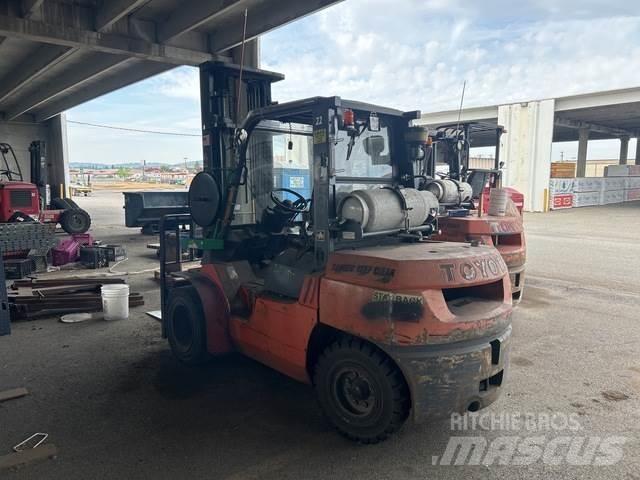 Toyota 7FGKU40 Sonstige Baumaschinen