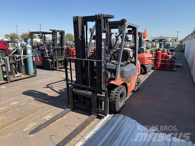 Toyota 7FGU25 Sonstige Baumaschinen